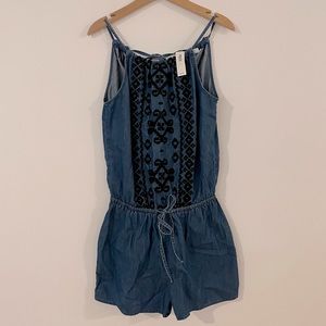 Old Navy Women’s Chambray Romper size Small